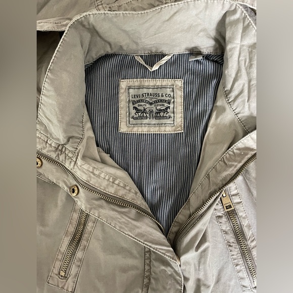 - Levi's Women's Cotton Hooded Anorak Jacket - Picture 3 of 14